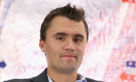 Qui sont les parents de Charlie Kirk? Tout ce que nous savons sur la maman et papa du défunt activiste