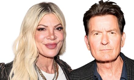 Tori Spelling Détails très inhabituels avec Charlie Sheen