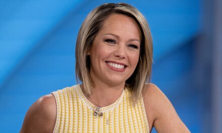 Dylan Dreyer d&rsquo;aujourd&rsquo;hui dévoile son relooking glamour en portant une mini-jupe et des talons.