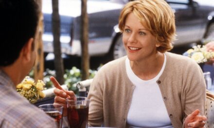 Meg Ryan dans You Got Mail a une garde-robe comme la princesse Diana – c&rsquo;est étrange