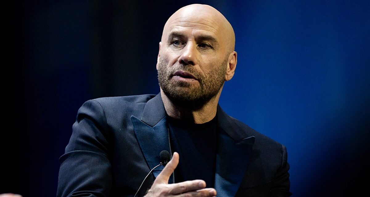 John Travolta marque la fin d&rsquo;une époque dans une maison de 10 millions de dollars avec l&rsquo;aéroport privé qu&rsquo;il a construit avec la défunt épouse