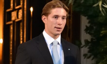 La star des banques extérieures étimule les rumeurs de romance avec le prince Constantine de la Grèce Alexios