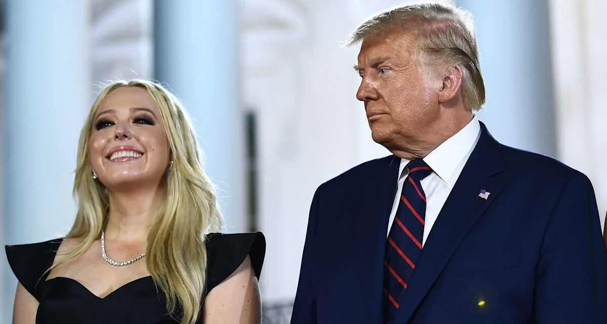 Tiffany Trump vient de porter un sac Hermes – dans une couleur surprenante