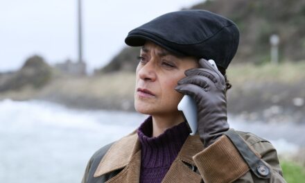 Les téléspectateurs regardent le drame de retour «Brilliant» salué comme «Best BBC Show»