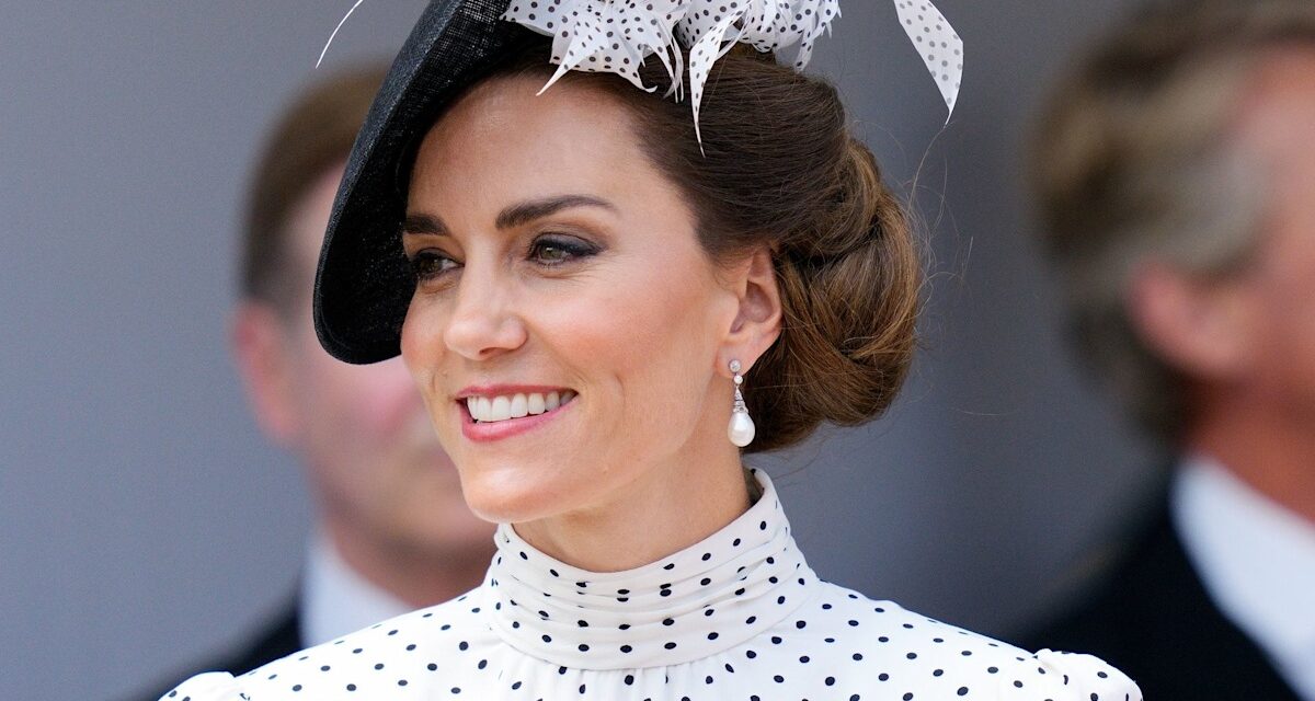 M & s Drops &lsquo;Gorgeous&rsquo; Robe à pois de 48 £ – et c&rsquo;est très Kate Middleton