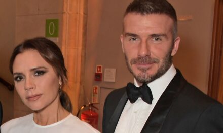 Victoria Beckham fait en quelque sorte son oasis anorak à la haute couture