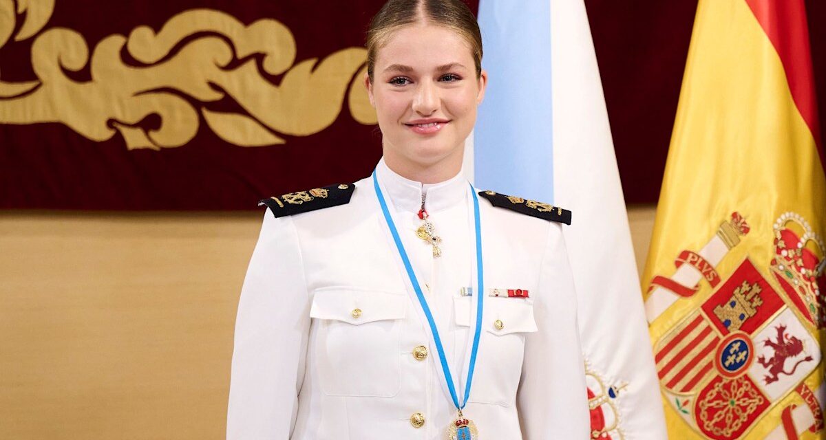 Live: Princess Leonor pour commencer la dernière année de formation militaire et plus