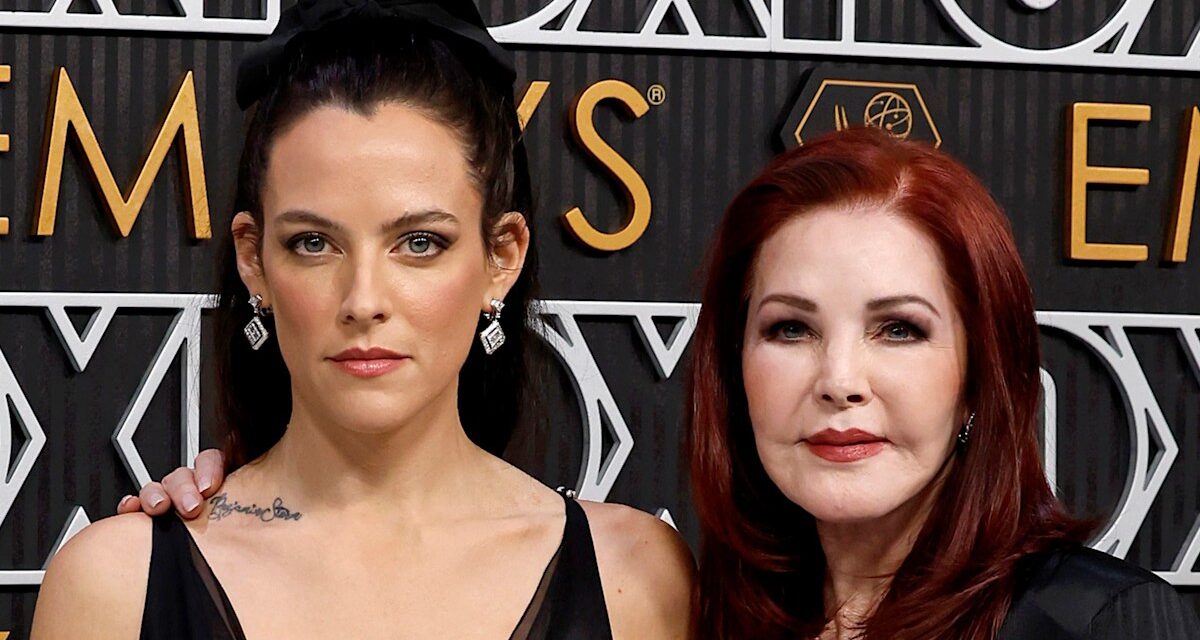 Priscilla Presley établit le record directement sur &lsquo;Feud&rsquo; avec la petite-fille Riley Keough