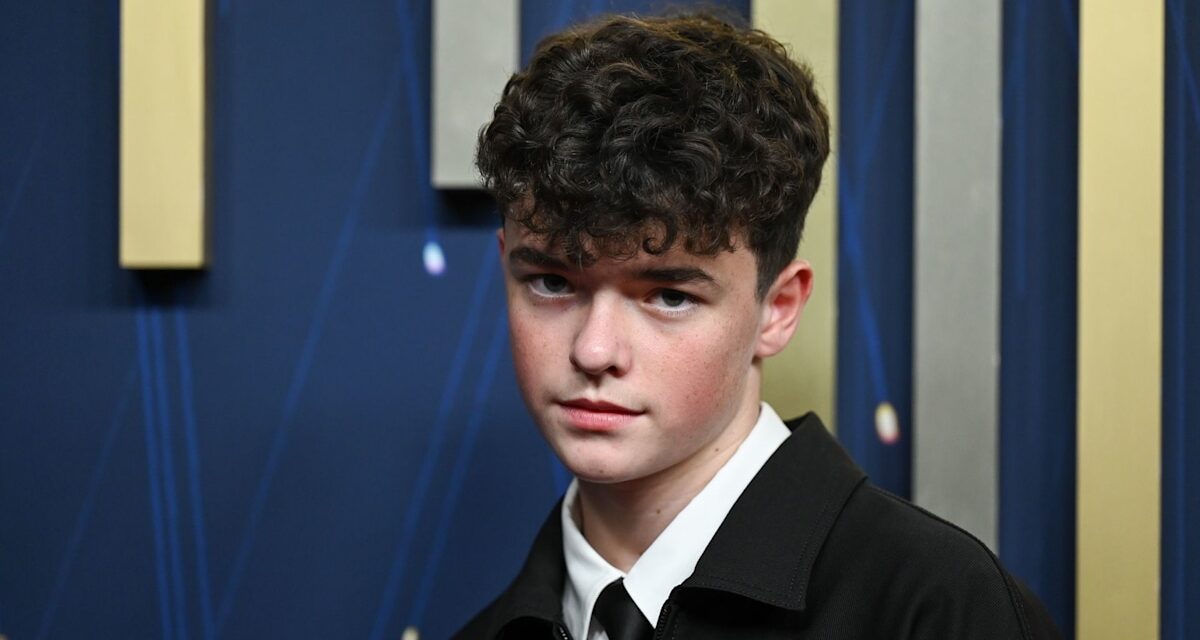 La star de l&rsquo;adolescence Owen Cooper, 15 fait l&rsquo;histoire aux Emmys 2025