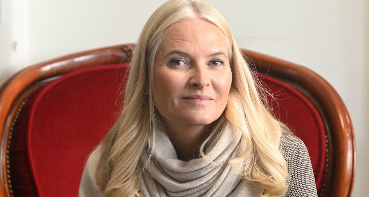 Crown Princess Mette-Marit s&rsquo;exprime après que Palace ait confirmé une pause d&rsquo;un mois