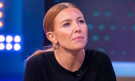 Stacey Dooley révèle qu&rsquo;elle a subi une grossesse extra-utérine avec son partenaire Kevin Clifton