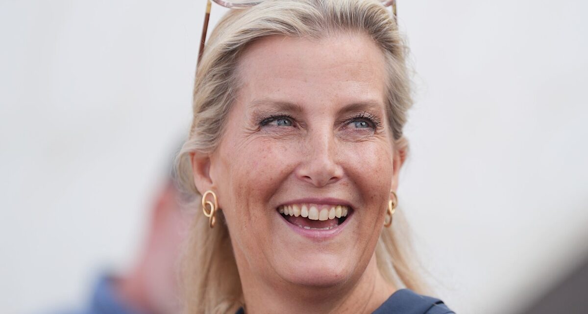 La duchesse Sophie bascule 580 £ Première veste de la saison – et c&rsquo;est recadré