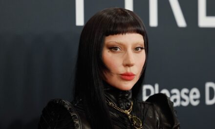 Lady Gaga plaide pour le pardon après un «risque important» pour sa santé au milieu de l&rsquo;annulation des concerts