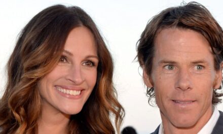 Julia Roberts partage de rares informations sur la parentalité trois enfants avec son mari Danny Moder