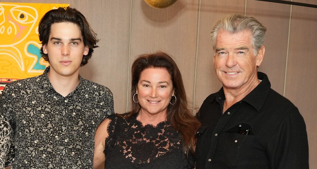 Le mouvement majeur de Pierce Brosnan Son loin de chez lui lors de l&rsquo;anniversaire de Mom Keely Shaye