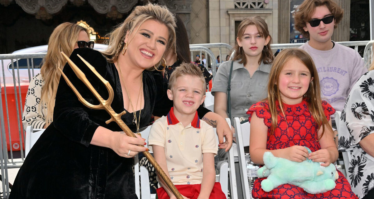 Comment les enfants de Kelly Clarkson font face après la perte de papa Brandon Blackstock