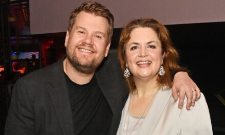 Inside James Corden et Ruth Jones&rsquo;s Wish-List Cast pour la série Apple TV + en 8 parties