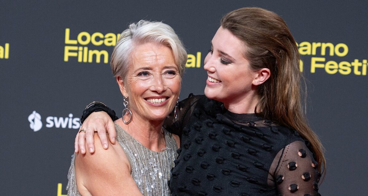 La fille d&rsquo;Emma Thompson est son jumeau en rare apparence de tapis rouge