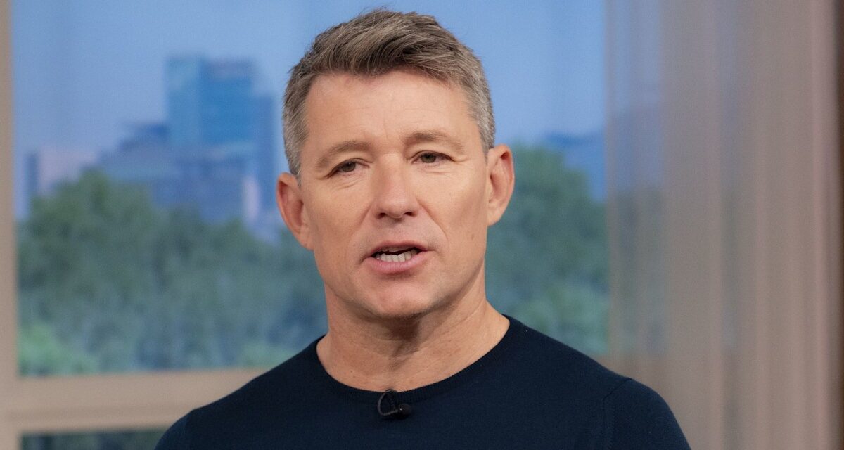 Vidéo douce-amère de Ben Shephard du coin élégant de New Home