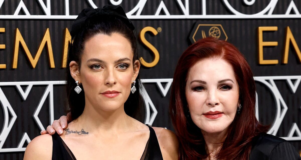 Priscilla Presley et Riley Keough s&rsquo;associent pour répondre aux dernières allégations: «profondément blessante»