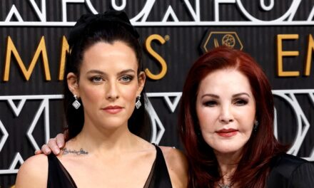 Priscilla Presley et Riley Keough s&rsquo;associent pour répondre aux dernières allégations: «profondément blessante»