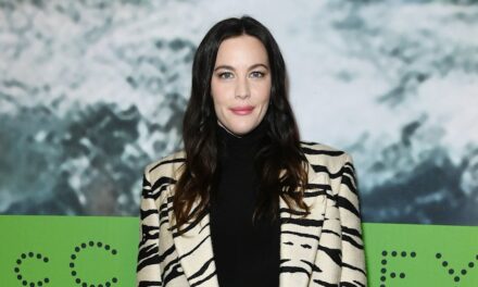 À l&rsquo;intérieur de la campagne tentaculaire de Liv Tyler après avoir fait un changement d&rsquo;énorme vie