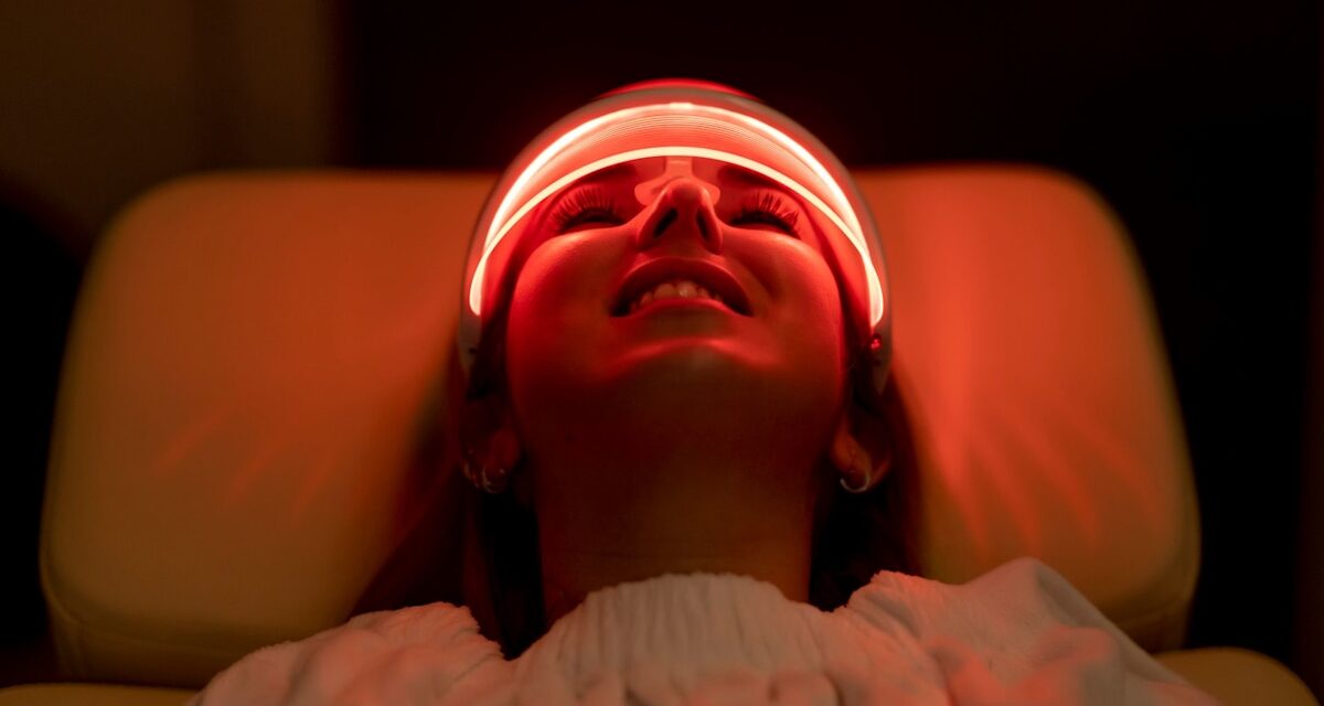 Comment utiliser un masque facial LED pour une peau plus jeune