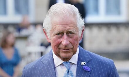 Le roi Charles compte pour la fermeture de la maison primée