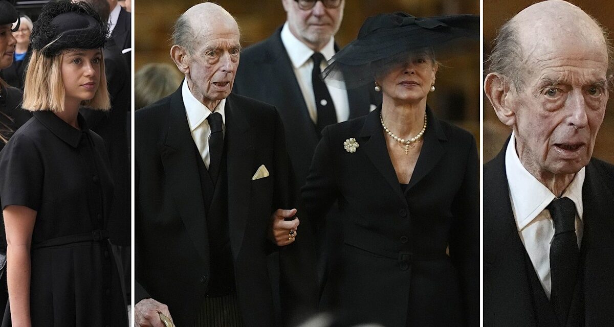 Duke of Kent soutenu par des membres de la famille frappé de chagrin aux funérailles de l&rsquo;épouse – toutes les photos