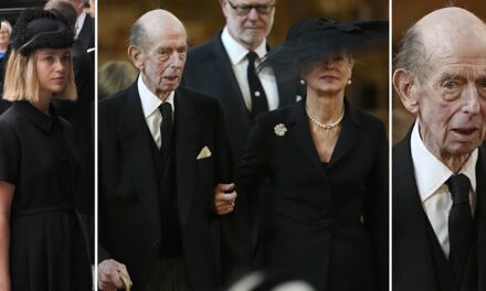 Duke of Kent soutenu par des membres de la famille frappé de chagrin aux funérailles de l&rsquo;épouse – toutes les photos
