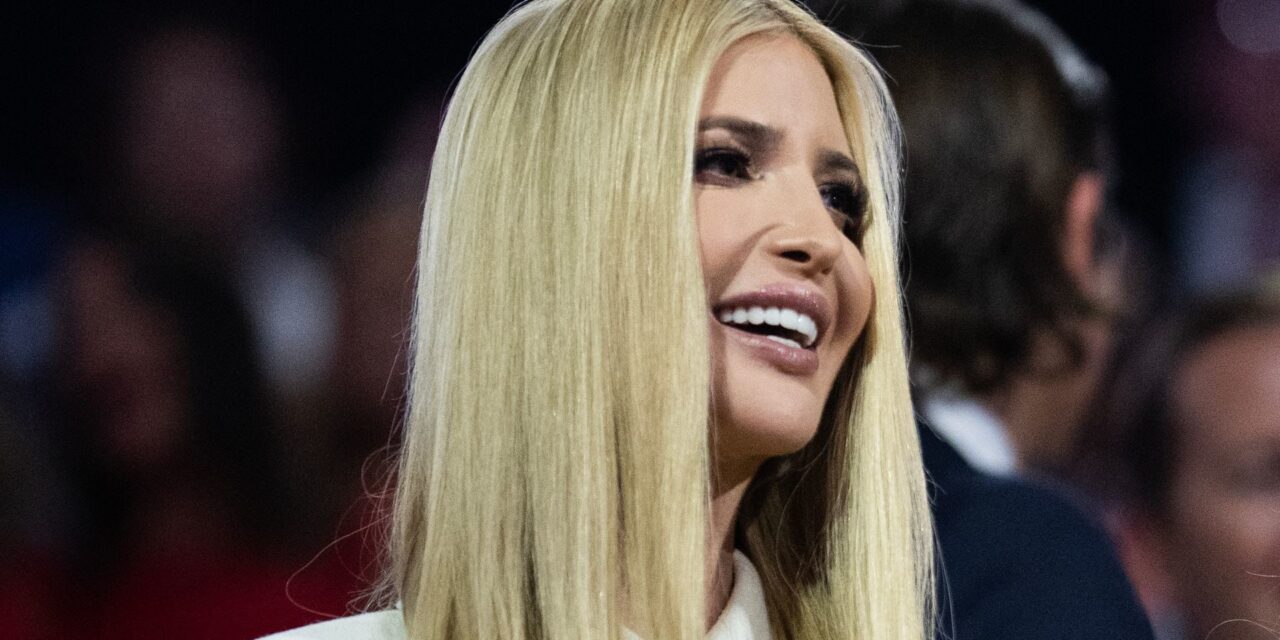 Ivanka Trump montre le corps de bikini tonique en photos de vacances éclatantes