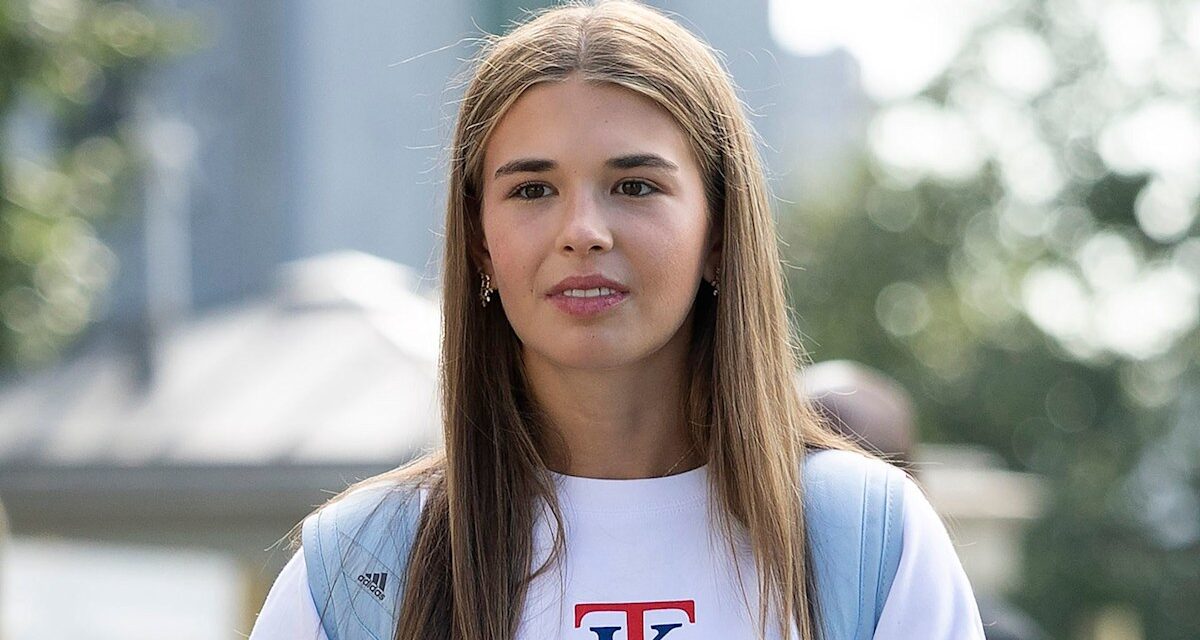Kai Trump, 18 ans, fait une déclaration majeure avec sa tenue à la Ryder Cup avec grand-père, Donald Trump