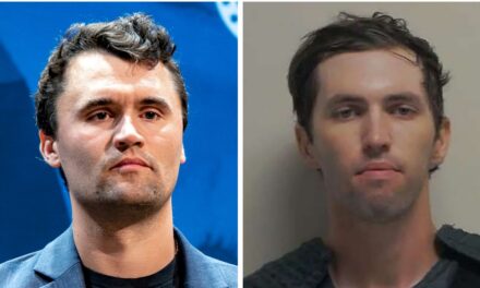 Le tueur présumé de Charlie Kirk fait face à un juge alors que les procureurs demandent la peine de mort