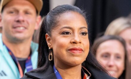 Sheinelle Jones détaille le week-end «difficile» avec le fils «blessé» – et la leçon qu&rsquo;elle lui a enseignée