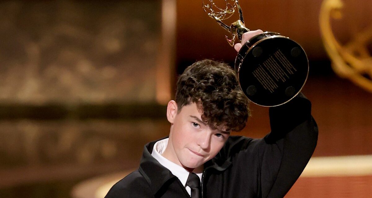 Comment Owen Cooper deviendra le «New Leonardo DiCaprio» après la victoire des Emmys, un expert en relations publiques prédit