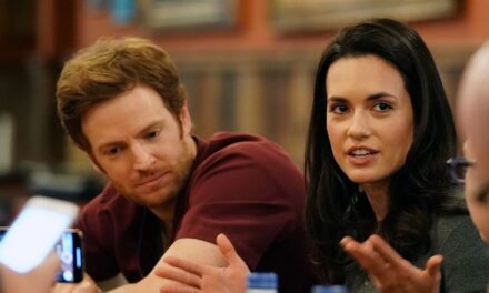 La star de Chicago Med, Torrey DeVitto, révèle le « beau » rôle que Nick Gehlfuss a joué lors de son mariage en 2024 – exclusif