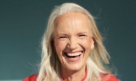 Des coupes de cheveux flatteuses pour les femmes de plus de 60 ans – inspirées par Victoria Beckham, Judi Dench, Jamie Lee Curtis et plus