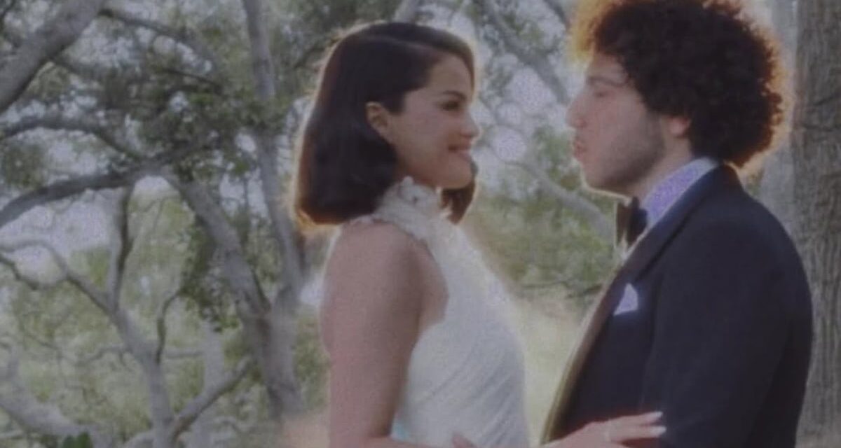 Selena Gomez partage de superbes premières photos de mariage romantique avec Benny Bianco