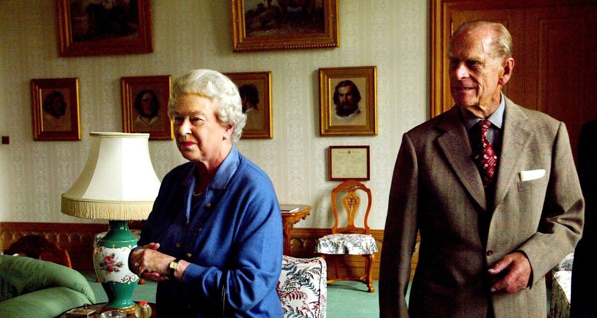 L&rsquo;auteur royal révèle ce qui s&rsquo;est vraiment passé après la fin de la reine a fait la vaisselle à Balmoral