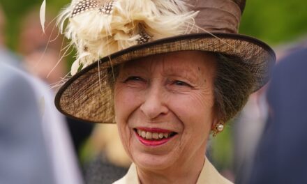 Royal Family Live: la princesse Anne reprend les devoirs royaux après les vacances d&rsquo;été