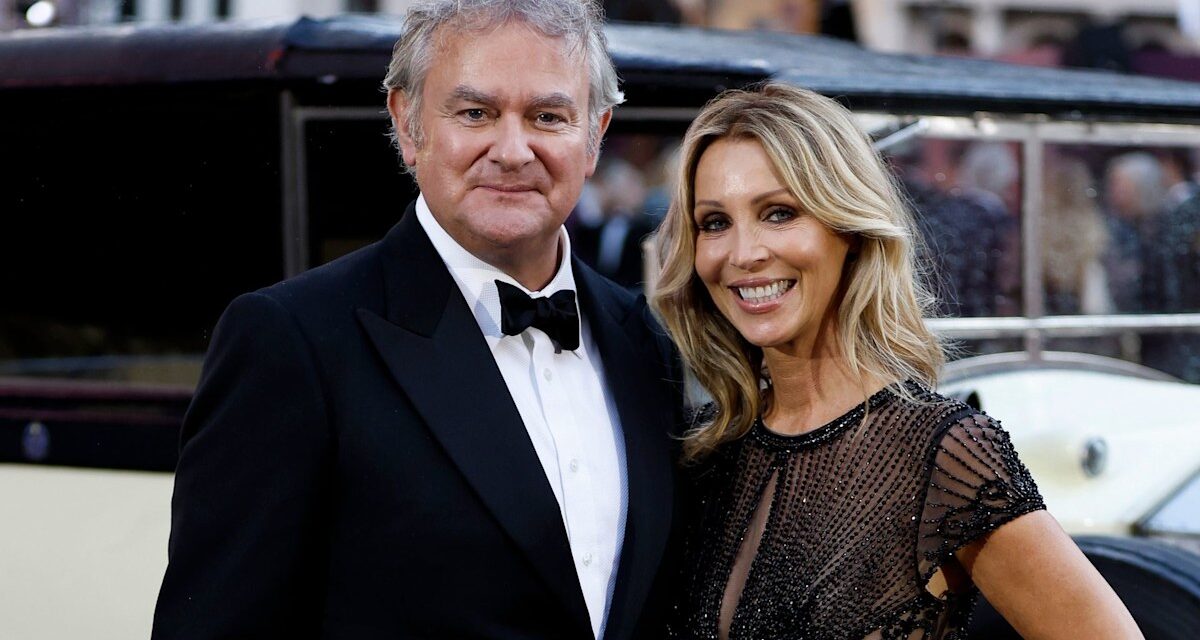 Hugh Bonneville assiste à Downton Abbey Premiere avec une petite amie rarement vue