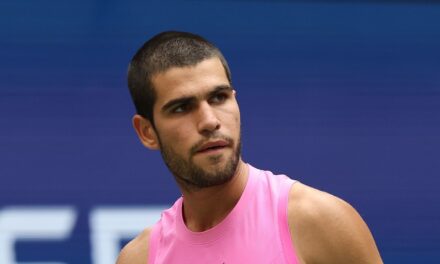 Carlos Alcaraz met en valeur la transformation majeure des cheveux après l&rsquo;échec du rasage