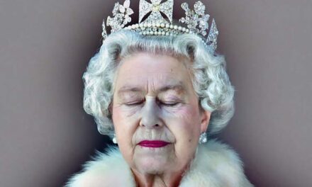 Le photographe royal révèle les secrets de son portrait emblématique de la reine Elizabeth II