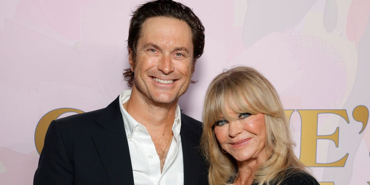 Le petit-fils adolescent de Goldie Hawn laisse son père Oliver Hudson « pleurer » à cause de son déménagement angoissant sous les projecteurs