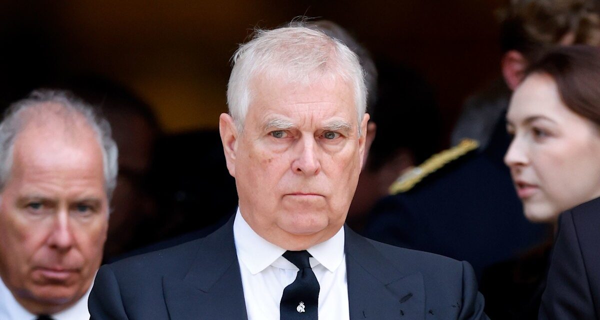 Le biographe royal détaille « la seule façon » pour le prince Andrew de quitter sa résidence royale de 30 chambres, Royal Lodge