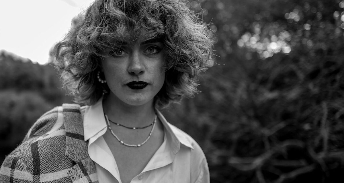 L&rsquo;art de porter un costume selon Molly Anderson de Savile Row