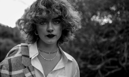 L&rsquo;art de porter un costume selon Molly Anderson de Savile Row