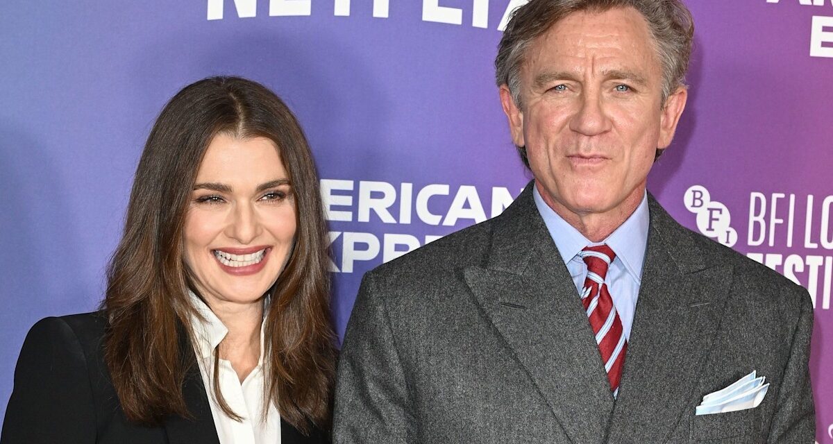 Le suave Daniel Craig présente une exposition adorée avec sa femme Rachel Weisz