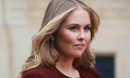 La princesse Catharina Amalia et Elisabeth volent le spectacle comme une famille royale du Luxembourg se réunis pour l&rsquo;abdication du grand duc Henri – les meilleures photos