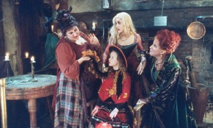 L&rsquo;enfant star de Hocus Pocus, aujourd&rsquo;hui âgé de 43 ans, photographié sur le tapis rouge – 32 ans après le film à succès